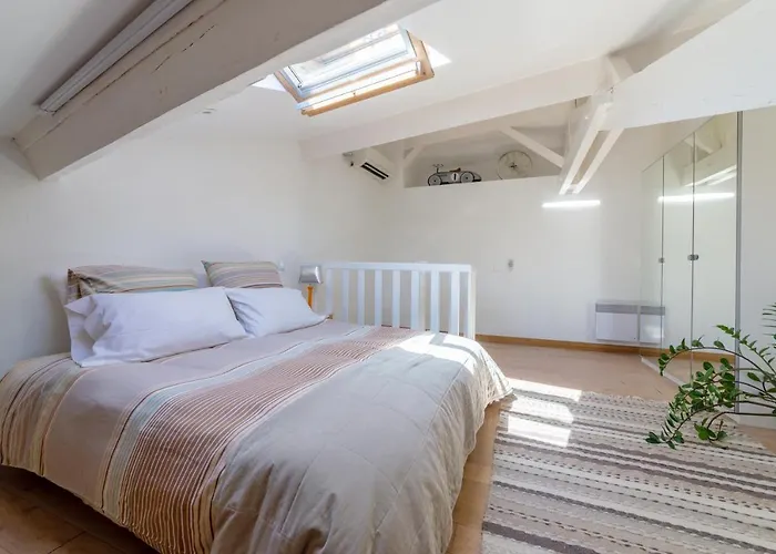 Apartment On Dante Street Next To The Sea