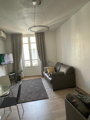 Apartment On Dante Street Next To The Sea *